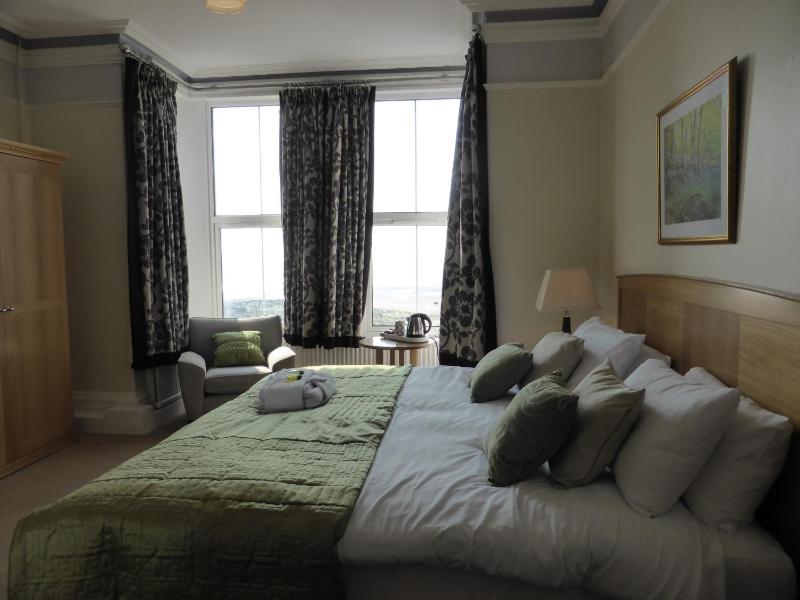 Superior Double Room image 3