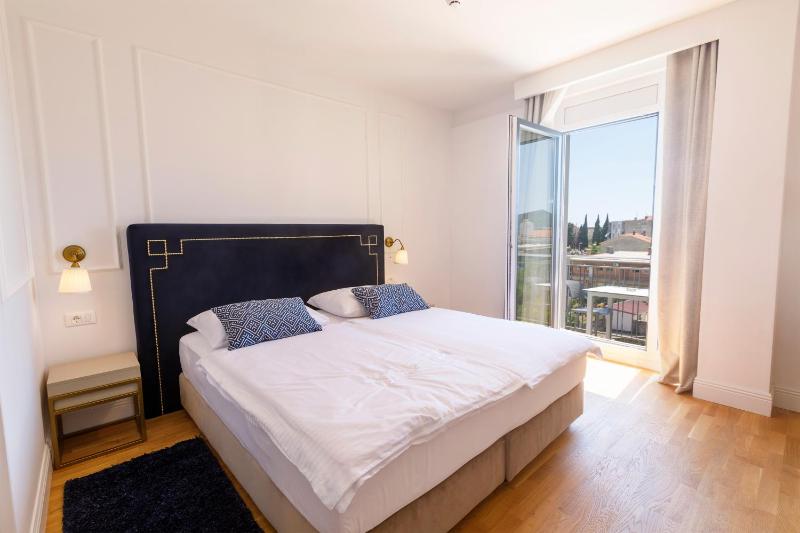 Art Hotel - image 5