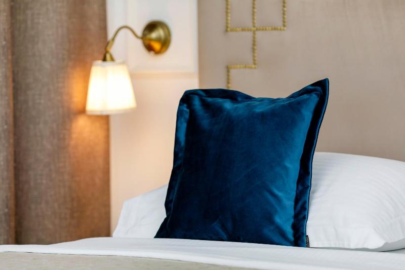 Art Hotel - image 12