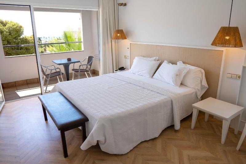 Double Room image 1