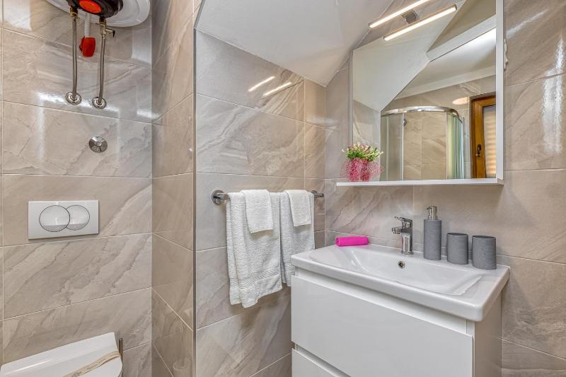 Rooms Nilda - image 18