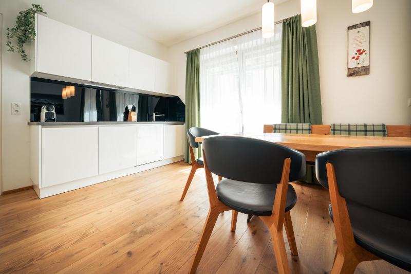 Three-Bedroom Apartment image 4