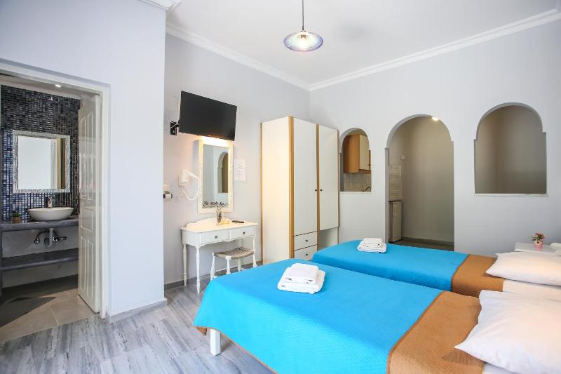 Double or Twin Room - Lower Floor image 4