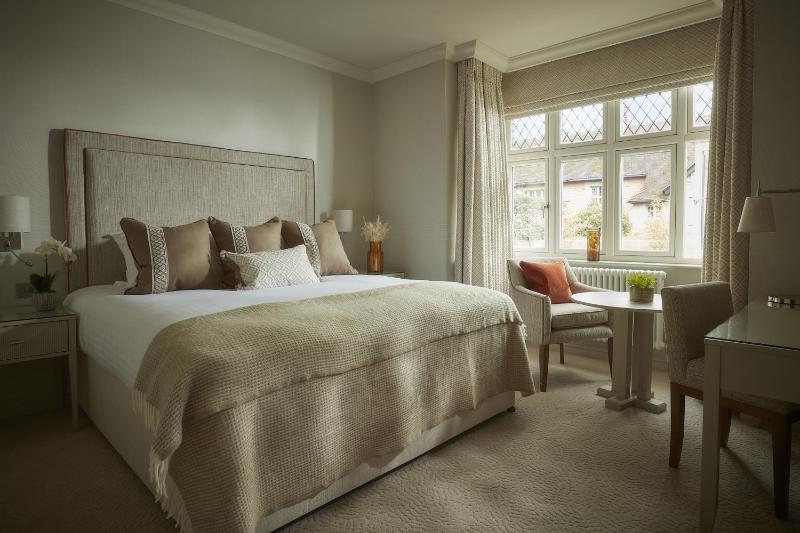 King Room with Garden View image 1