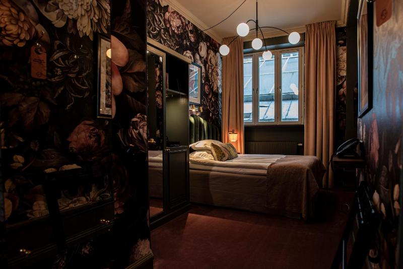 Economy Double Room image 2