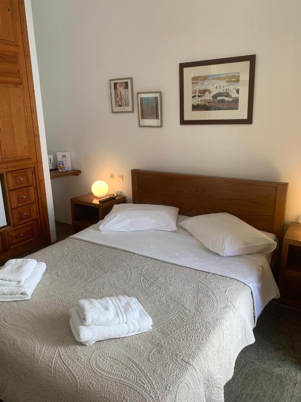 Small Double Room image 1