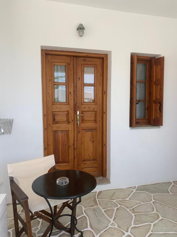 Small Single Room image 4