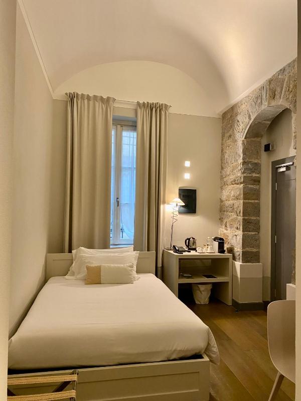 Single Room image 1