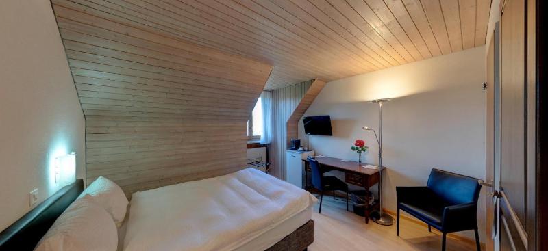Economy Single Room image 3