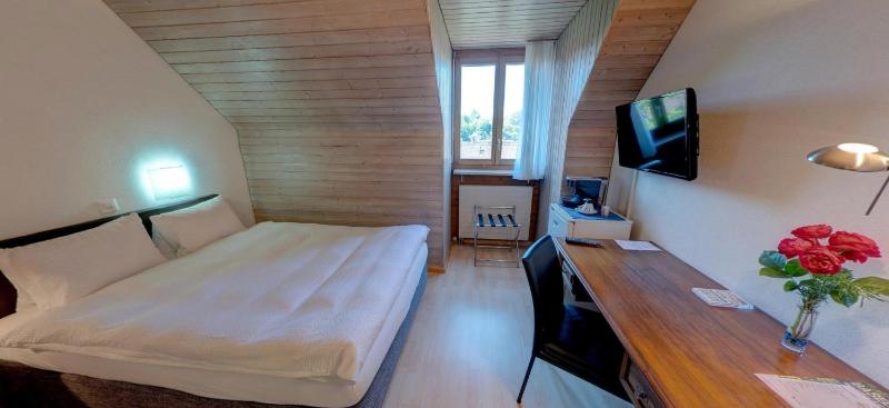 Economy Single Room image 2