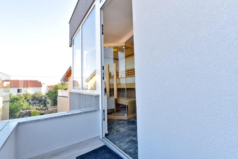 Two-Bedroom Apartment with Terrace and Sea View image 3