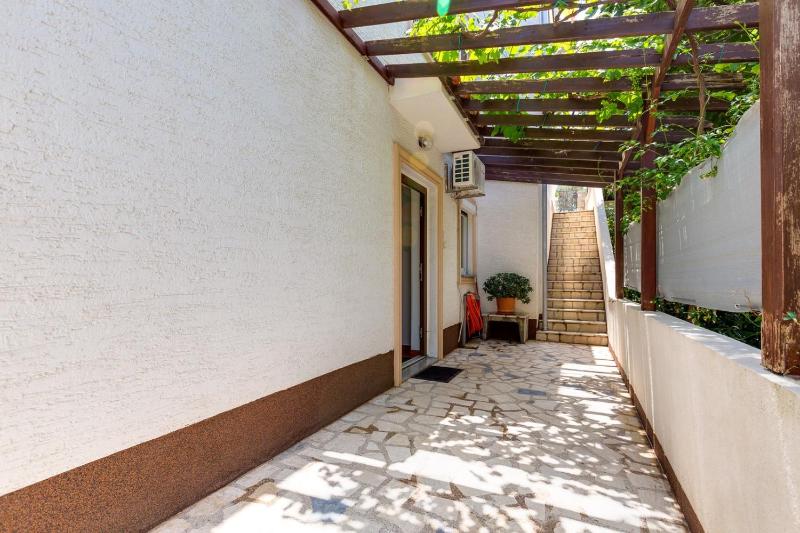 Apartments Matea Mali Lošinj - image 31