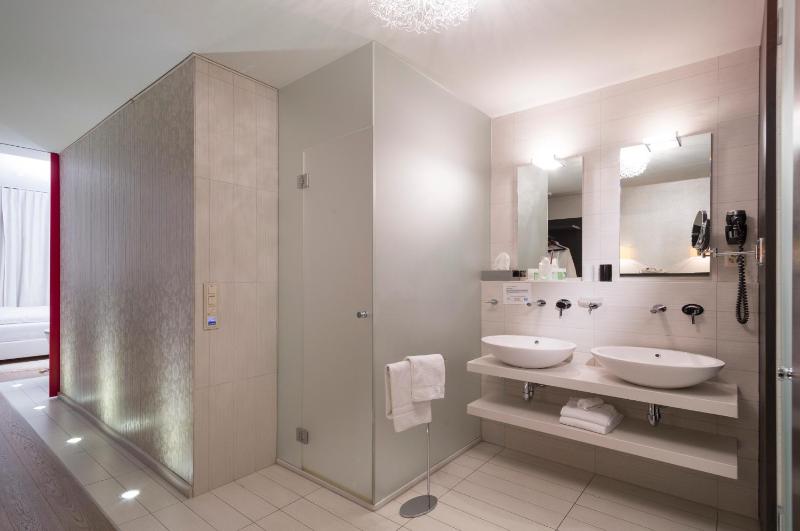 Junior Suite image 3