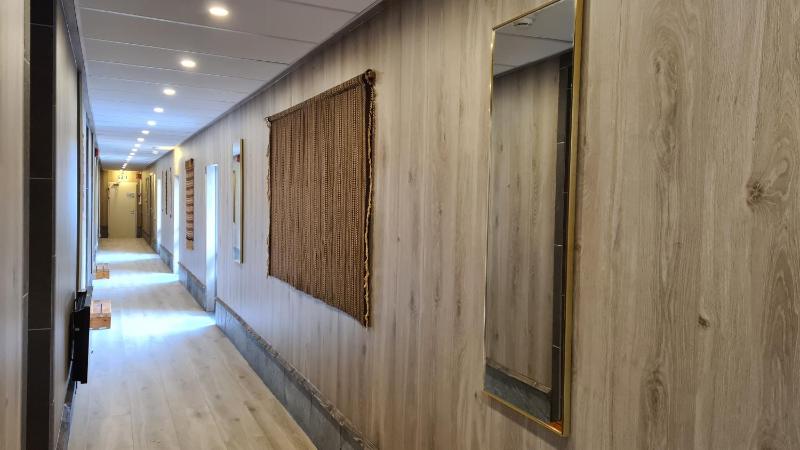 Standard Twin Room image 3