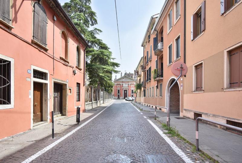 Two-Bedroom Apartment - Via Seminario, 8 image 4