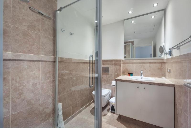 Alzaro 1-2 DELUXE SEA VIEW & JACUZZI 3B - image 15