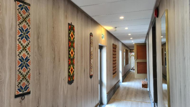 Standard Twin Room image 2