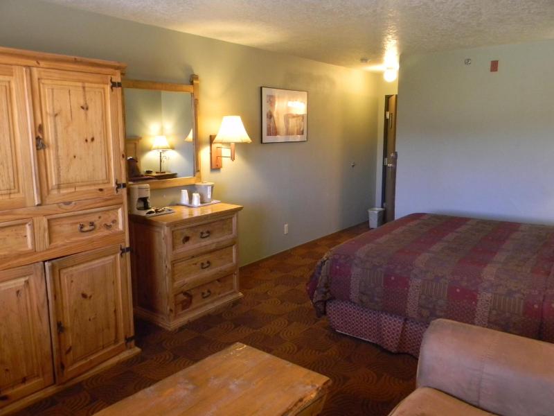 King Room image 3