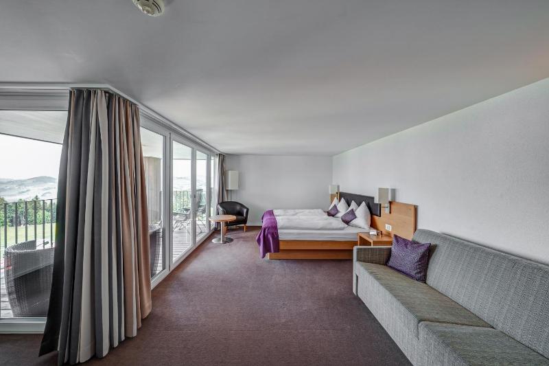 Superior Double Room with Balcony and Spa Access image 4