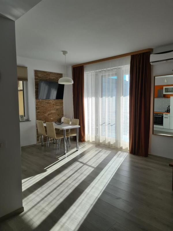 Apartment with Sea View image 4