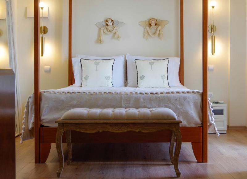 King Suite with Sea View image 1