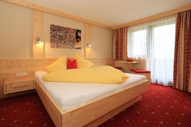 Double Room image 1