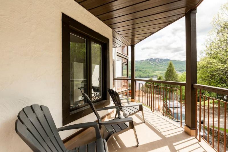 The Outlook over Lac -Tremblant by Instant Suites - image 16