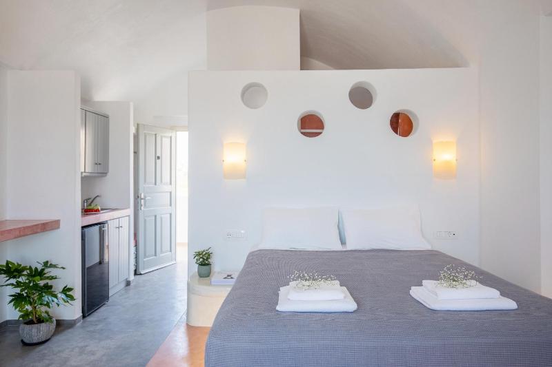 Superior Double Room with Sea View image 1