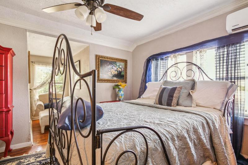 Four-Bedroom Holiday Home image 4