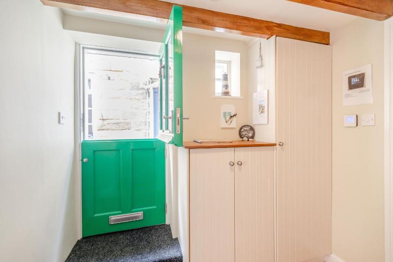Brincliffe Cottage - image 4