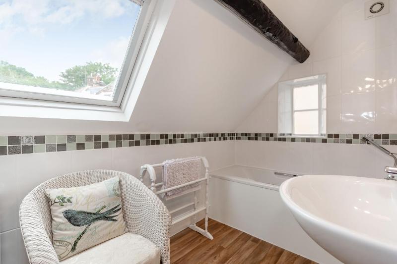 Brincliffe Cottage - image 6