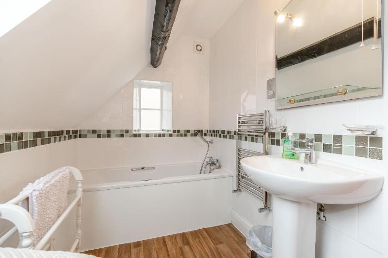 Brincliffe Cottage - image 36