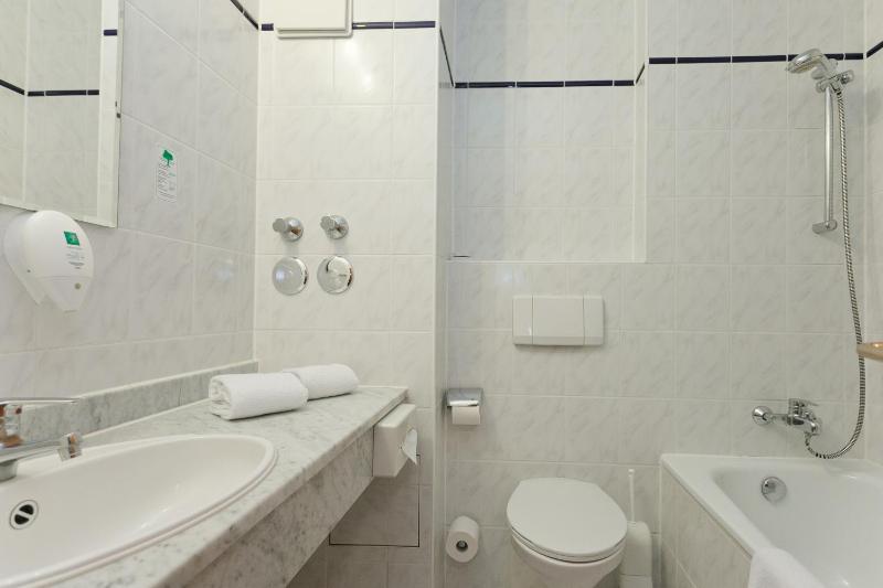 Superior Double Room image 2