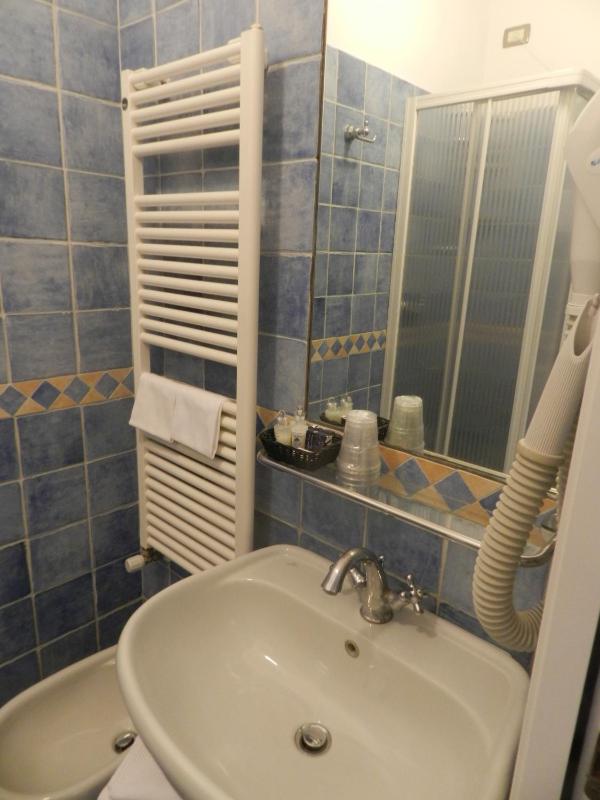 Double Room image 2