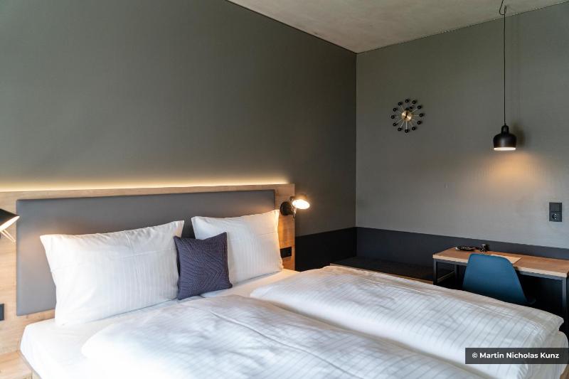 Double or Twin Room image 2