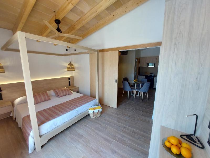 Deluxe Apartment image 2