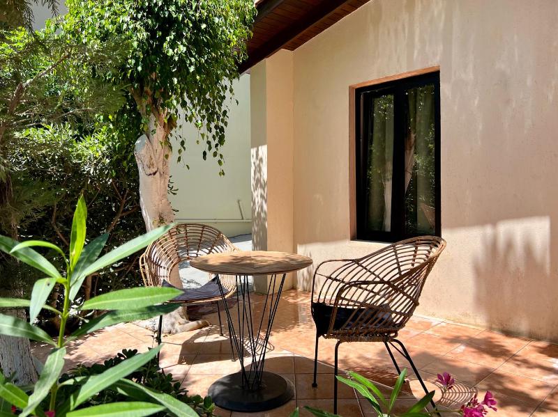 Junior Suite with Garden View image 1