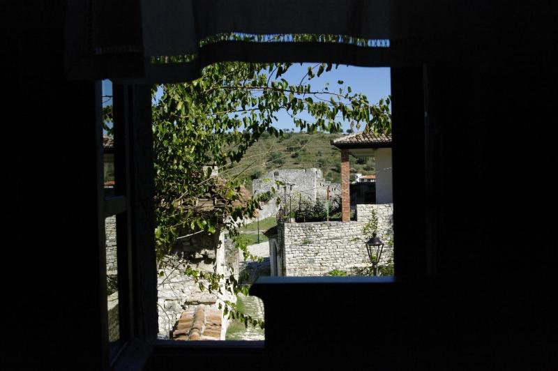Double Room image 4