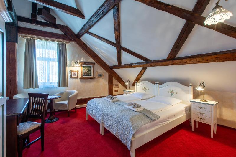 Double Room image 1