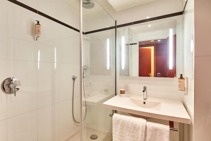 Double Room - Disability Access image 3