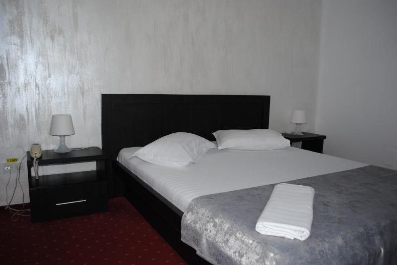 Standard Single Room image 3
