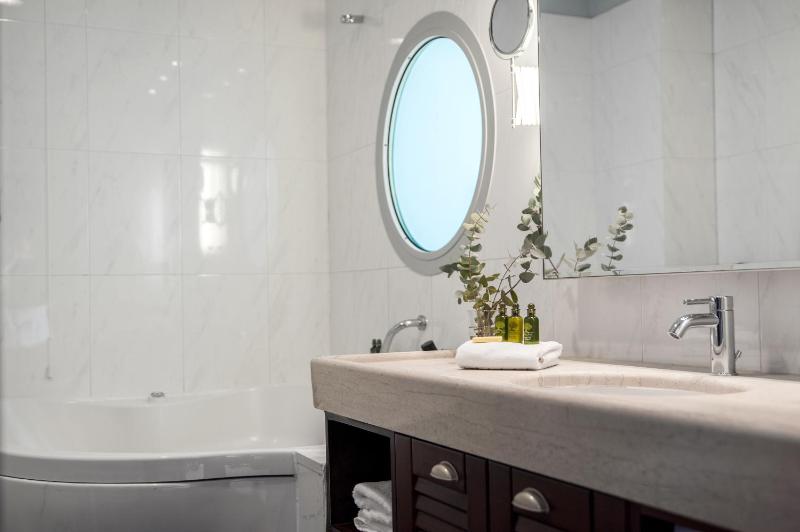 Double or Twin Room with Extra Bed (3 Adults) image 3