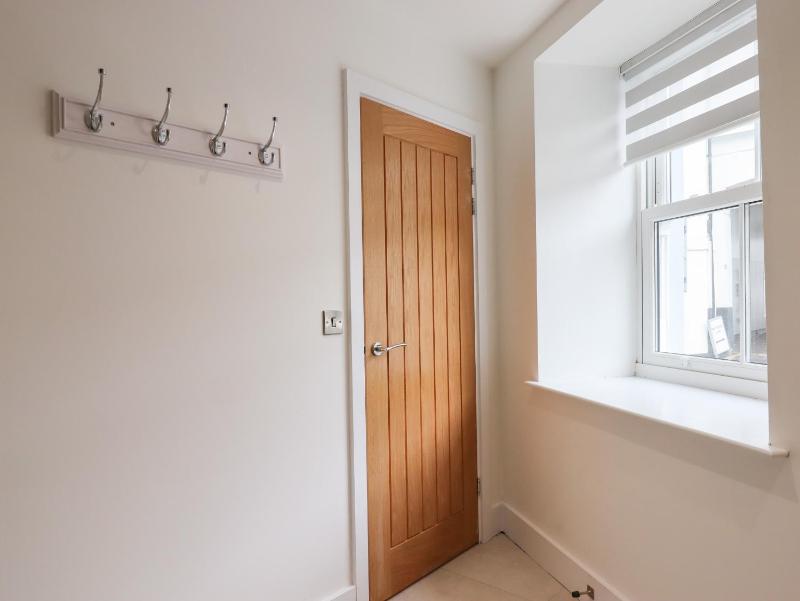 Ferryside - image 2