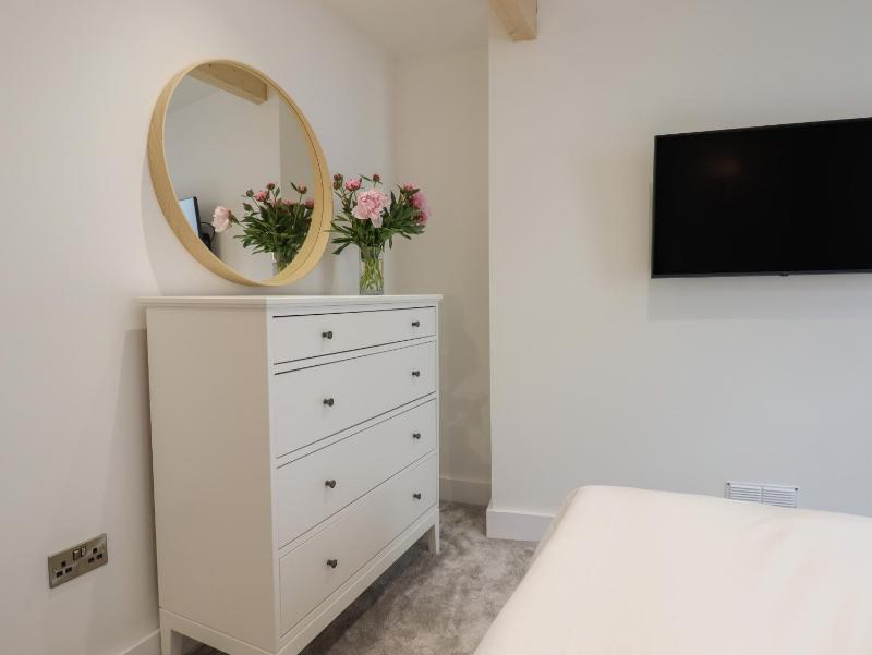 Ferryside - image 22