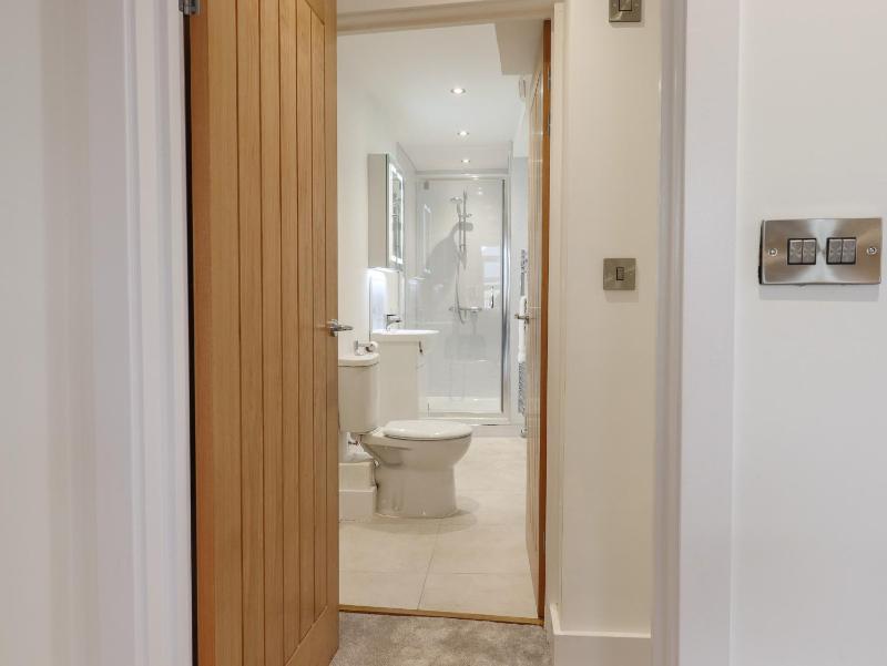 Ferryside - image 21