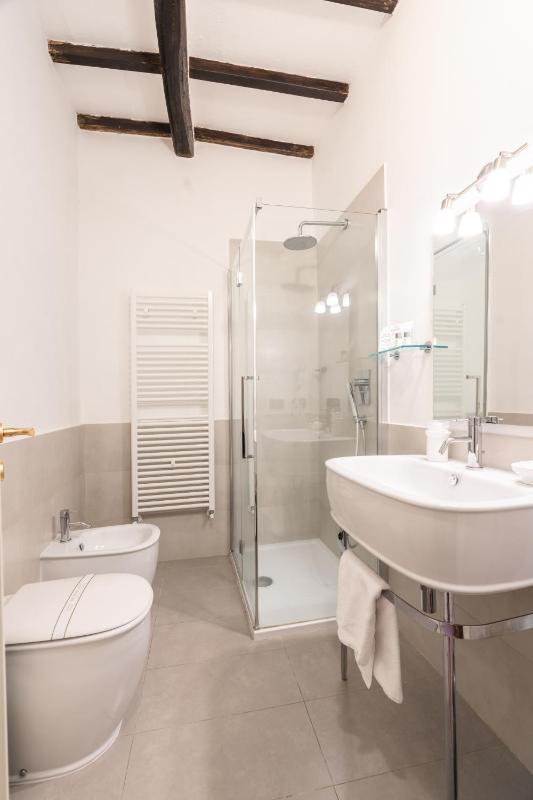 Superior Double Room image 2