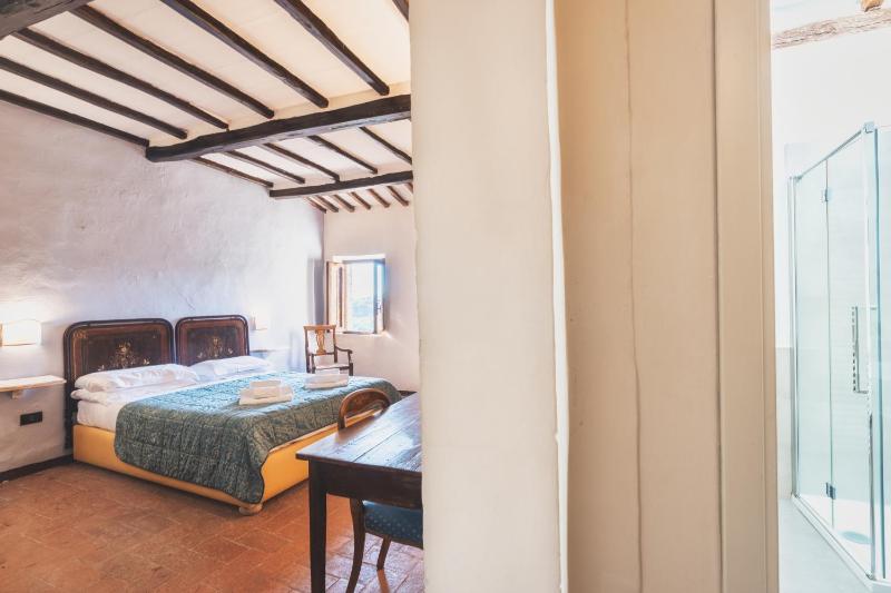 Superior Double Room image 3