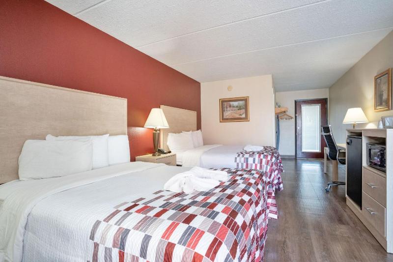 Deluxe Room with Two Queen Beds Non-Smoking  image 1