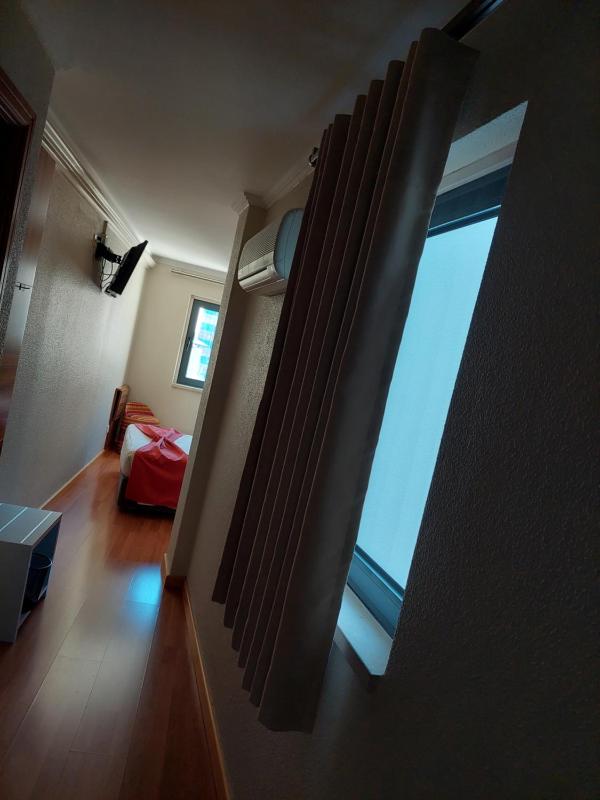 Twin Room image 4