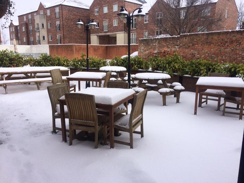 Large Double Room image 2